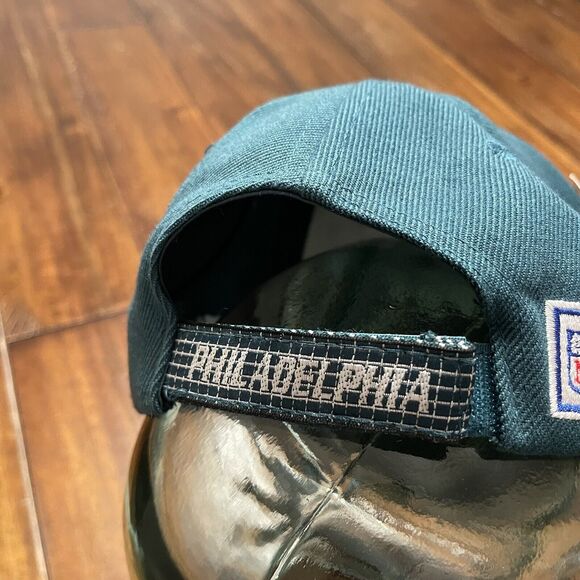 Vtg Philadelphia Eagles logo athletic New Proline Strapback - Picture 7 of 10